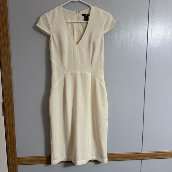 H&M Cream V-Neck Pencil Midi Dress Size 6 - Picture 2 of 9